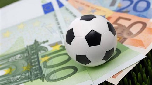 В России узнали, сколько в год зарабатывают играющие в стране футболисты