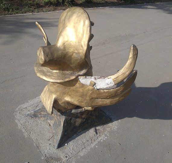 В Черногорске фигуре Совы раскурочили крыло