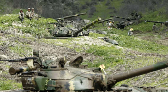 Путин, Макрон и Трамп призвали остановить войну в Нагорном Карабахе