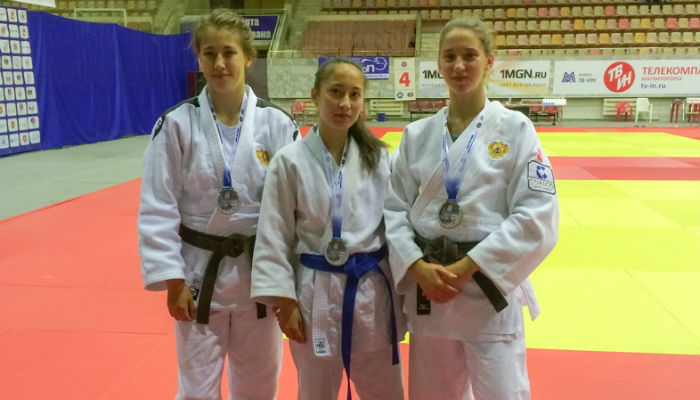 Сборная Хакасии по дзюдо завоевала 3 медали на турнире в Магнитогорске