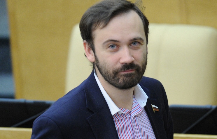 Депутат Пономарев явится сам, если ему нечего скрывать - СК РФ