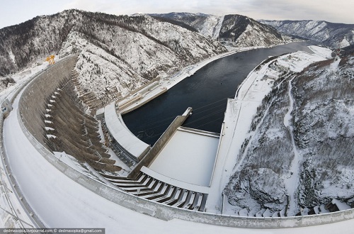 Хакасию вновь успокоили: если тряхнет, Саяно-Шушенская ГЭС устоит
