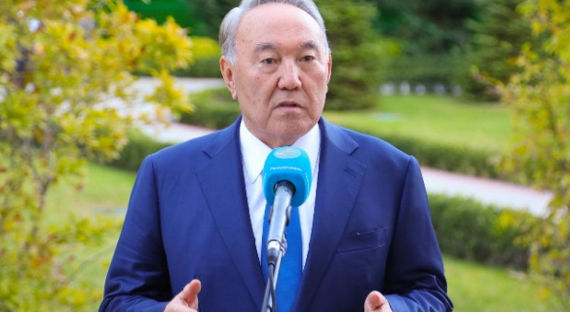 Назарбаев покинул пост президента Казахстана