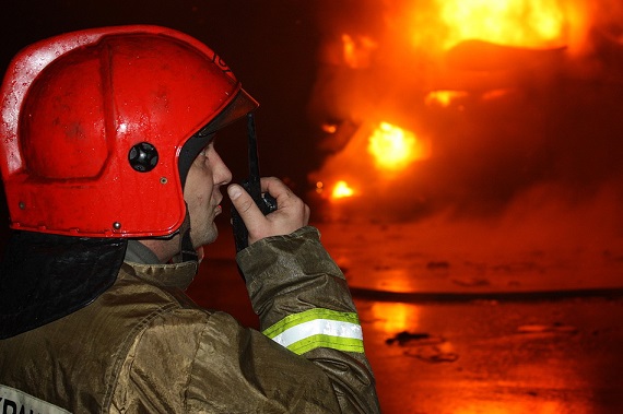Пожар в Абакане: из горящего тира успели вынести газовые баллоны