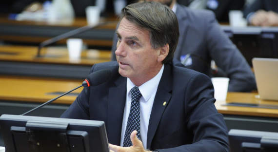 Сенат Бразилии одобрил утверждение обвинений против президента Болсонару