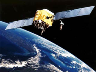 Неуправляемый американский спутник рухнет на Землю в пятницу 