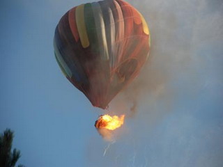 В Китае взорвался воздушный шар с туристами 