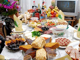Жителей Хакасии предупредили об опасности пищевых отравлений в праздники