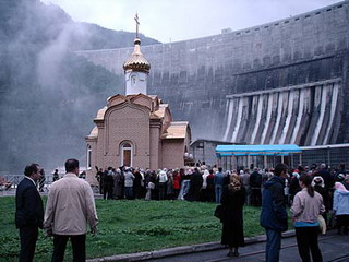 Завершилась роспись куполов часовни СШГЭС