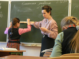 Учителя Хакасии получат по 200 тыс. рублей