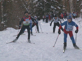 Свыше 70 человек стали участниками Новогодних лыжных гонок в Черемушках