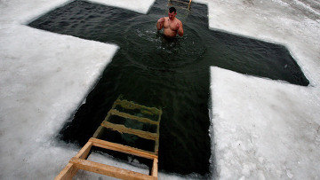 Православные Хакасии отмечают праздник Крещения Господня
