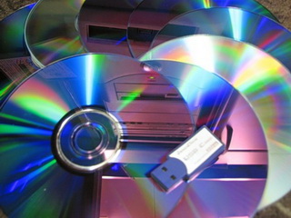  В Красноярске ликвидирован подпольный цех по продаже DVD-дисков