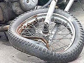 В Хакасии инвалид без прав перевернулся на мотоцикле
