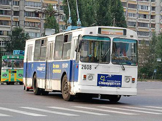 В Абакане водитель троллейбуса сбил школьницу