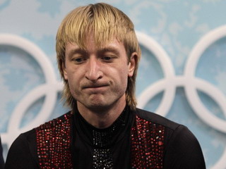 Плющенко дисквалифицировали на год