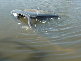 Четыре человека утонули в "Ниве", ушедшей под воду