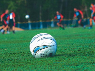 Тува пригласила Хакасию на открытие искусственного футбольного поля