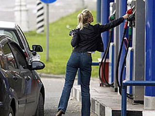 В Хакасии удалось сдержать цены на самую популярную марку бензина