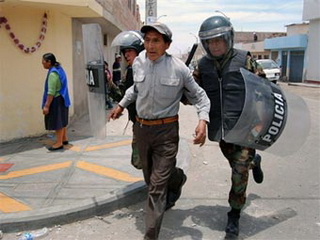 Премьер-министр Перу уйдет в отставку - конфликт с индейцами