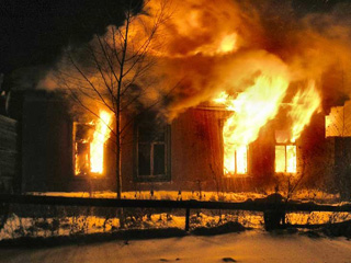 Житель Хакасии погиб при пожаре в своем доме