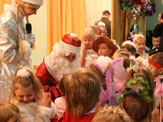 В Хакасии организуют новогодние утренники для детей