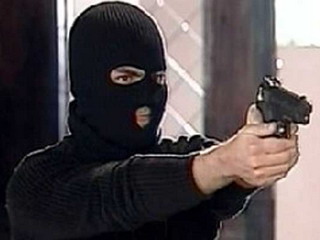 В Хакасии вооруженный подросток в маске ограбил магазин
