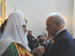 Патриарх Кирилл вручил орден Виктору Зимину
