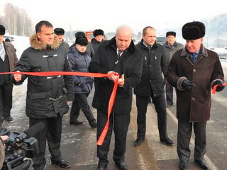 Глава Хакасии принял участие в открытии дороги "Саяногорск-Майнская ГЭС-Черемушки"