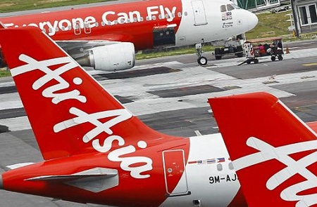 Индонезийские спасатели обнаружили хвостовую часть самолета "AirAsia"