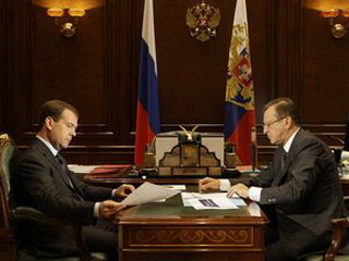  Ставки по кредитам для сельчан надо снижать - Медведев