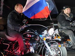 Путин породнился с "Ночными волками" (фото)