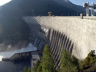 Саяно-Шушенская ГЭС готовится к пропуску половодья