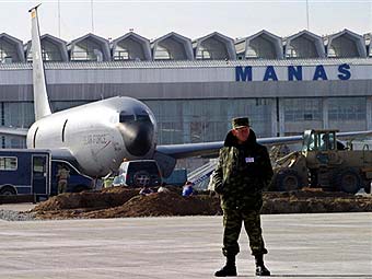  В киргизском аэропорту "Манас" создается Центр транзитных перевозок