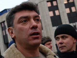 Немцов нанял частную охрану для поездки в Хакасию 