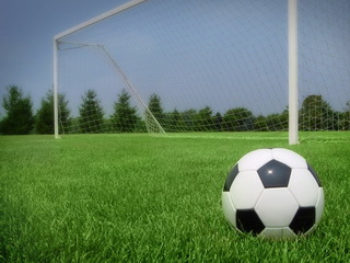 В первенстве Хакасии по футболу  участвуют 8 команд