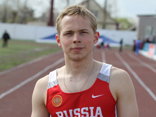 Дмитрий Сычев победил в забеге на 100 метров среди учащихся Хакасии