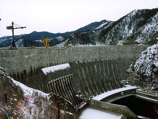  Сильные морозы не повлияли на безопасность плотины СШГЭС