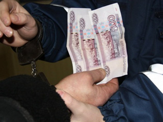 В Хакасии кузбасский водитель пытался подкупить инспекторов ДПС