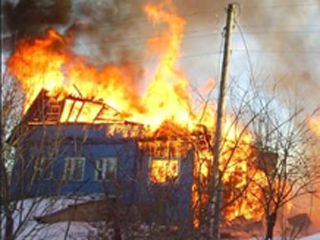 Я не ревную! - сказал житель Черногорска и спалил дом (видео)