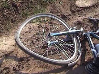 В Абакане патруль ГИБДД насмерть сбил велосипедиста
