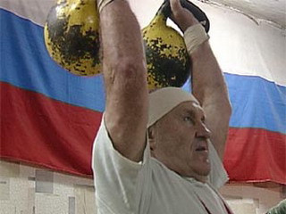 Абаканец стал 18-кратным чемпионом мира среди ветеранов гиревого спорта