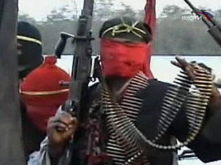 Сомалийские пираты по ошибке напали на военный корабль 