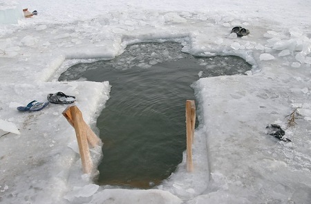 В Хакасии определено 15 мест для массового купания в крещение