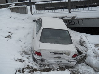 Снег сделал опасными поездки в сторону Саяногорска (фото)