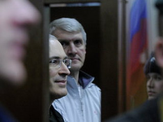 Ходорковский и Лебедев приговорены к 14 годам колонии