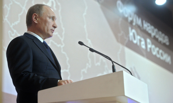 Путин пообещал "серьезную ротацию" правительства после выборов