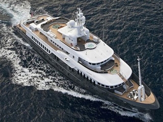 Новую яхту для Медведева купили в Европе
