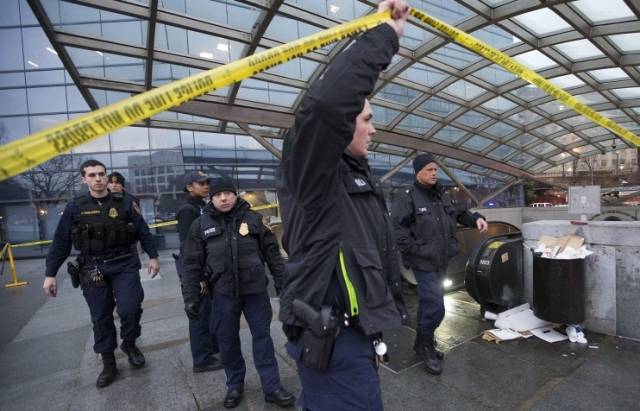 Из-за сильного задымления в метро Вашингтона пострадали более 60 человек, один погиб