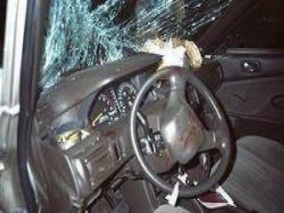 Авария на перекрестке - водитель ВАЗа врезалась в "Сузуки"